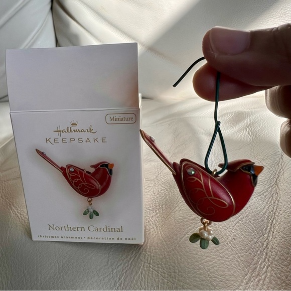 Hallmark Keepsake Northern Cardinal Christmas Ornament Miniature